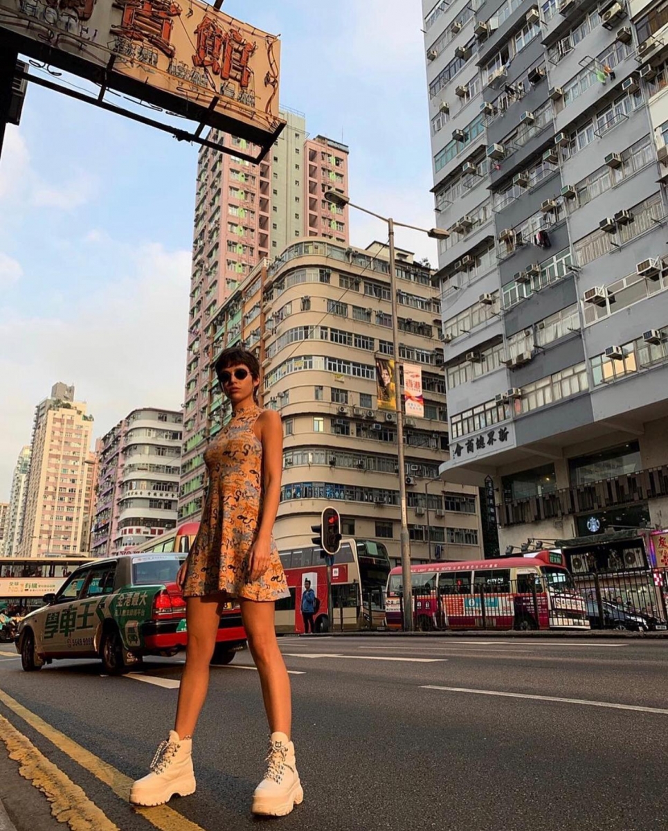 髮型、造型絕對影響外型!Netflix收視冠軍《紙房子》爆紅163cm女主角Tokyo變髮潮服營造長腿索女形象 髮型、造型絕對影響外型!Netflix收視冠軍《紙房子》爆紅163cm女主角Tokyo變髮潮服營造長腿索女形象